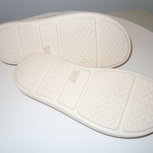 Vivaia Slip-On Footbed Sandals (Izzy), Size 39 - Picture 6 of 6